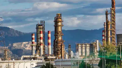 Petrol ithalatı azaldı… Yerli enerji politikası güç kazandı, kalkınma ivme aldı!