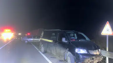 Kastamonu’da feci kaza! Minibüs ile otomobil çarpıştı