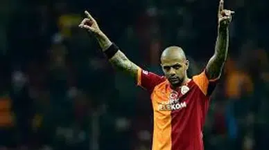 Felipe Melo, Brezilya Süper Kupası finalini izlerken tribünde saldırıya uğradı!