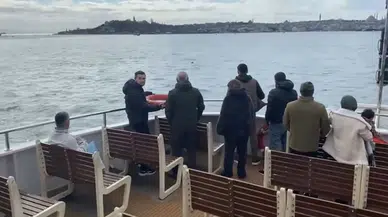 İstanbul Boğazı’nda korku dolu anlar! Vapurdan denize atladı