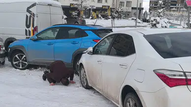 Kar ve buz Erzurum’u esir aldı! 5 araç zincirleme kazaya karıştı