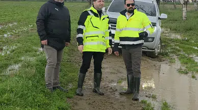 Gazeteci habere gitti, felaketi yaşadı... Başkan yardımına koştu!