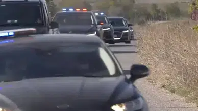 Deprem bölgesinde tartışmalı görüntü: CHP liderinin konvoyu tepki çekti!