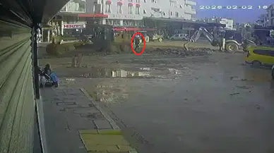 Görüntüler kan donduruyor! İş makinesi belediye çalışanını böyle ezdi