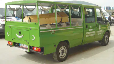 Çöp konteynerlerinde delil avı! Yalnız yaşayan kadın kanlar içinde bulundu