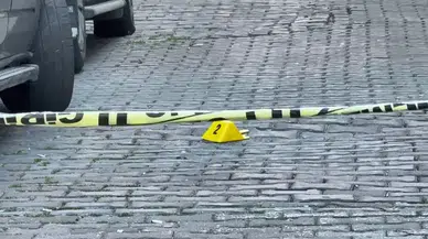 Kağıthane’de dehşet anları: Polise saldıran gençlerin ardından açılan ateş berberi vurdu!