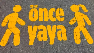 Mecidiyeköy’de dehşet kamerada! Direksiyon hakimiyetini kaybetti, vatandaşı havaya uçurdu