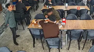 Başakşehir'de pişkinliğin bu kadarı: 'Kart arabada' diyerek hesabı ödemeden kanatlandılar!