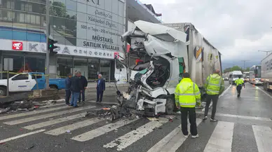Orhangazi’de korkunç sabah: Tankere çarpan tır sürücüsü hayatını kaybetti...