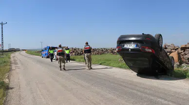 Kilis'te feci kaza! Otomobil takla attı, içindekiler savruldu