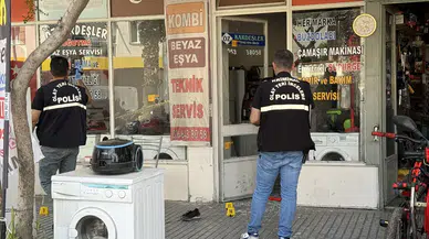Denizli'de kan donduran anlar! Husumetlisini vurdu, başında durup polisi bekledi