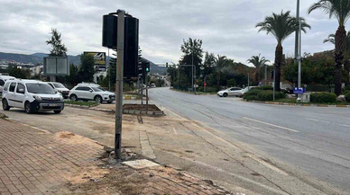 Kamyonun altında kalan genç hayatını kaybetti!