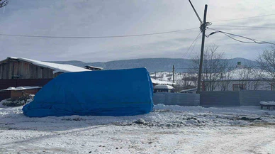 Kastamonu’da soğukla mücadele… Ateş yaktı, minibüs alev topuna döndü!