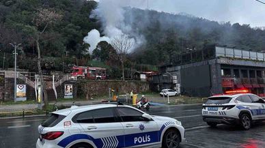 Beşiktaş'ta küçük kıvılcım büyük tehlike: Restorandaki alevler boğaz hattına yaklaştı!
