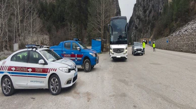Burdur’da denetimler nefes kesti: Kuralsız sürücüler yandı, 72 araç trafikten silindi!