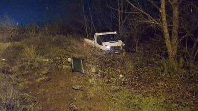 Bursa’da trafik kazası değil adeta domino etkisi... Demir bariyerler araçların üzerine yağmur gibi yağdı!