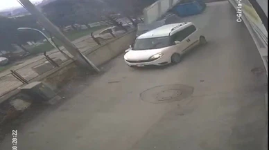 Bursa'da rüzgarın hızı 75 kilometreye ulaştı: Çatılar uçtu, ağaçlar devrildi...