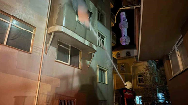 Mersin’de geceyi korku sardı... Sobadan çıkan yangın evi Kullanılamaz hale getirdi!