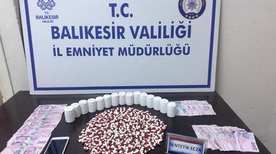 Balıkesir’de zehir tacirlerine darbe! Binlerce hap ele geçirildi