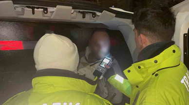 Polisten kaçtı, direksiyonu yolcuya verdi: Eskişehir'de 'Ben uyuyordum' savunması pes dedirtti!