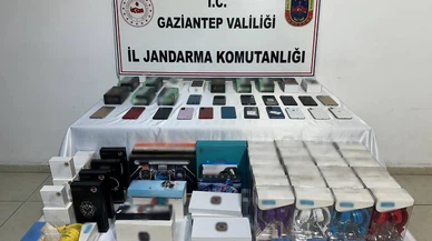 Raflar tıklım tıklım doluydu… Gaziantep’te jandarma 1.8 milyonluk kaçak buldu!