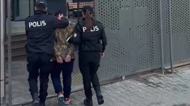 Ne ararsan var... Dolandırıcı, sahte memur, kart sihirbazı İzmir'de yakalandı!