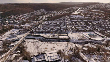 Kartpostallık manzaralar... İstanbul yeni yıla karla uyandı, çatıları kar kapladı!