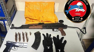 İzmir’de yunuslar sahada: Silahlar, uyuşturucu ve 69 gözaltı...