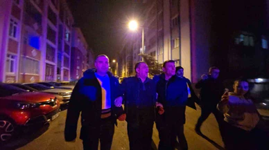 'Polis gelmedi ben de vurdum!': Karabük'te alkollü baba kızının sevgilisine ateş açtı!