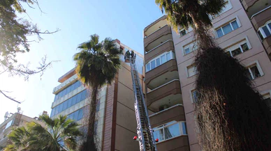 Aydın'da facia kıl payı teyet geçti! O bina rüzgar testinden sınıfta kaldı...