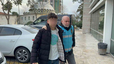 Samsun'da pastanede bıçaklı saldırı: 16 yaşındaki çocuk 2 kişiyi bıçakladı!