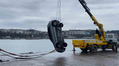 Direksiyon hakimiyetini kaybetti, aracı denize uçtu: Şile Limanı'nda kaza!