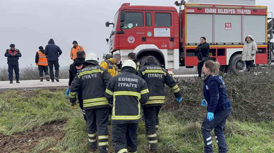Edirne’de asfaltın tadı kaçtı... Tırın atak yaptığı kazada yolun sonu göründü!