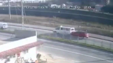 Trabzon’da yolcu indiren dolmuşa arkadan gelen otomobil çarptı: 3 yaralı