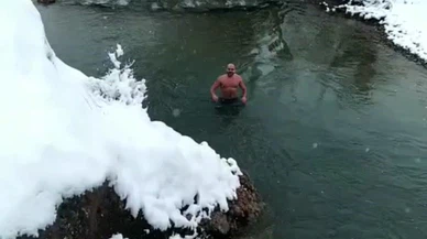 Tunceli’nin kalbinde, karlar içinde… Cesaret ve zarafet aynı çayda buluştu!