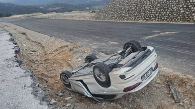Antalya’da direksiyon kabusu... Virajı alamayan sürücü ölümden döndü!