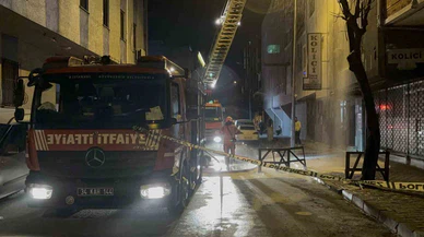 Bağcılar’da alevler gökyüzünü sardı! Üretim katı küle döndü, mahalle ayakta...