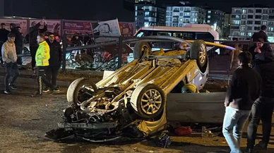 Batman’da direksiyon hakimiyeti gitti, otomobil takla atarak karşı şeride uçtu!