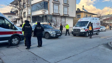Erzincan’da otomobiller çarpıştı, çocukların çığlığı ambulans sirenine karıştı!