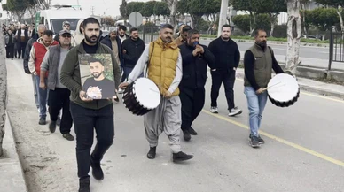 Damatlık giyemedi, tabutla uğurlandı... 27 yaşındaki gencin son yolculuğuna davul zurna eşlik etti!