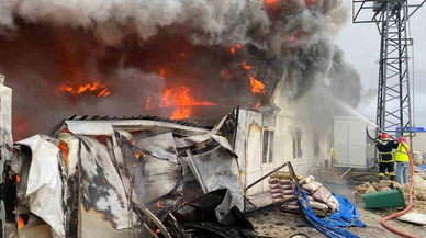 Küller içinde kalan yatakhane… Alevler söndü, o detay hafızalara kazındı!