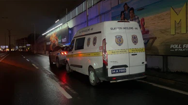 Küçükçekmece’de gece yolculuğu mezara çıktı... Motosiklet temizlik aracının altına girdi!