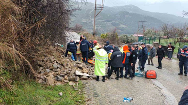 Manisa’da faciaya yağmur damgası... İstinat duvarı çöktü, acı haber geldi!