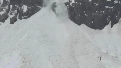 Şırnak’ta çığ düşme anı kamerada