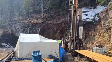 Sondaj başında ölümle mesai: Ekmek parası için çıktığı dağdan kopan kayanın altında can verdi!