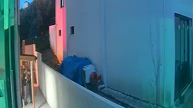 Çocuk gürültüsü tartışması kanlı bitti! 14 aylık bebeğin saldırıya uğradığı kavga anbean kamerada...