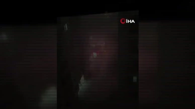 Eksi 2’de cehennem provası... Zeytinburnu’nda park halindeki 5 araç kül oldu!