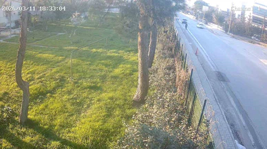 Yolun sağından gidiyordu, arkasından felaket geldi! Güvenlik kamerası görüntüleri yürekleri parçaladı