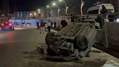 Gaziantep’te zincirleme hasar... Direksiyon gitti, araç uçtu, takla kaçınılmaz oldu!