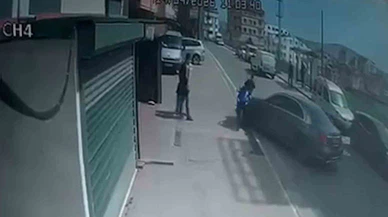 Motorsikleti dükkanın içine fırlattı! Gebze'de kan donduran intikam kazası